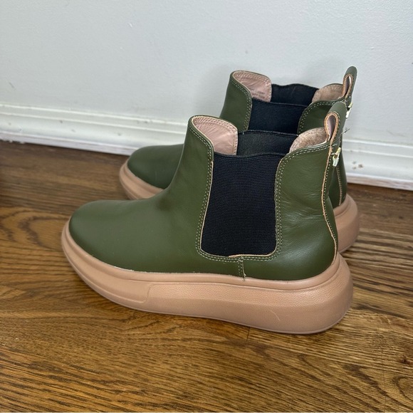 NWOB ZAC‎ Zac Posen Yogi Chelsea Boot in Military Green Size 7 - Picture 8 of 9